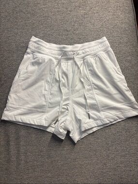 Lululemon Dance Studio High-Rise Short 3.5"